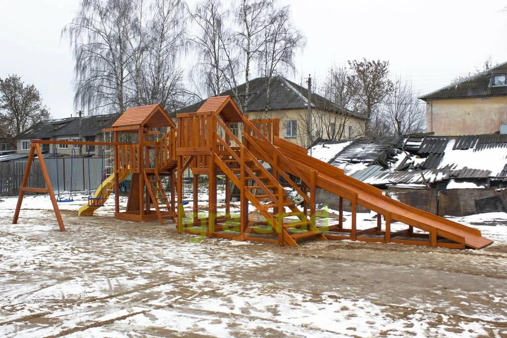 Детская деревянная зимняя горка IgraGrad Snow Fox 5,9 м + Панда Фани Грайд: вид конструкции с другой стороны