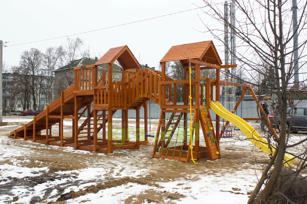 Детская деревянная зимняя горка IgraGrad Snow Fox 5,9 м + Панда Фани Грайд: вид конструкции с другой стороны